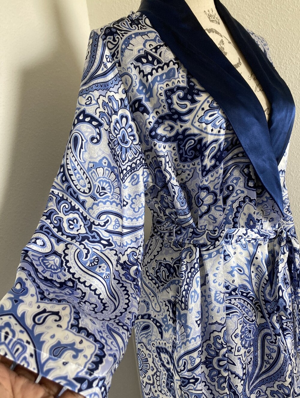 Jones New York Floral Paisley Long Satin Robe Blue S Belted Bride Classic - Picture 7 of 15